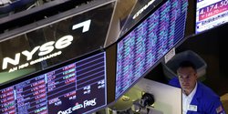 Stocks are tumbling as oil prices surge and bond yields hit 24-year highs